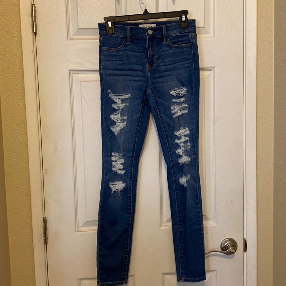 Ripped Jegging